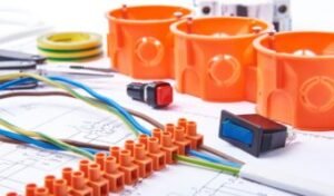 5f285a49b087863fb33150d0_instalacoes-eletricas-quais-sao-os-principais-problemas-e-como-resolve-los-340x200-1-300x176